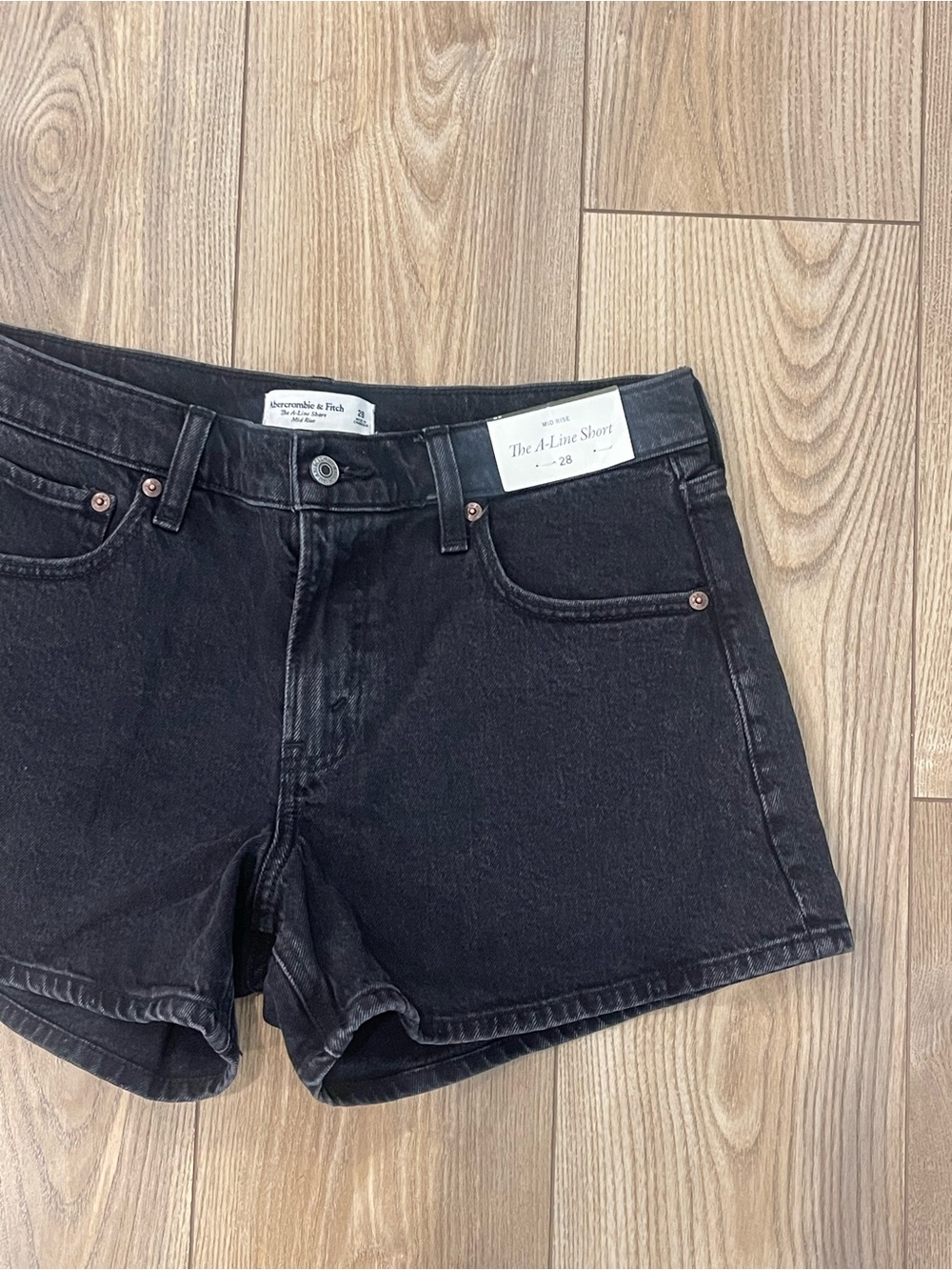 Abercrombie Faded Black The A-Line Short - Picture 3 of 4
